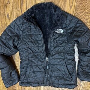 The North Face Girls Size 6 Mossbud - Reversible Black Jacket VGUC